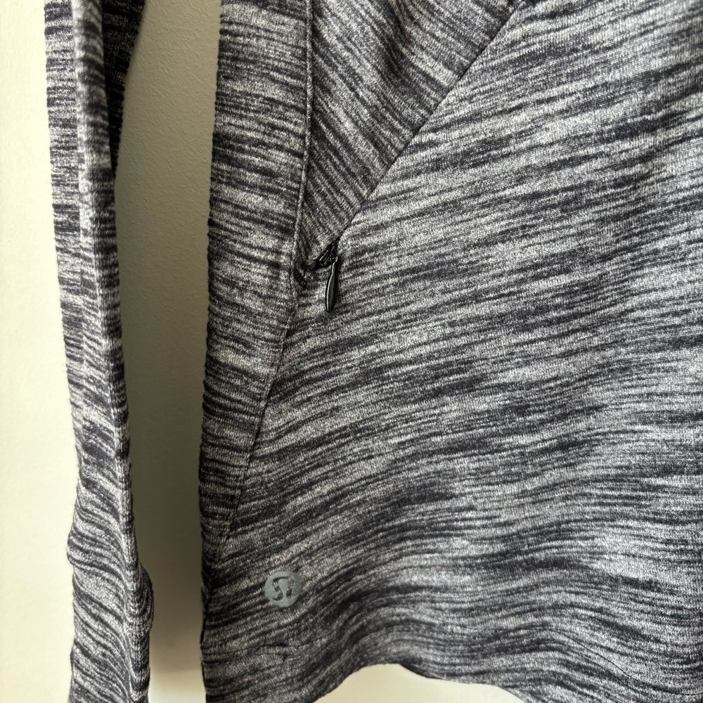 Lululemon & Go Take Off Long Sleeve Mock Neck Top Size 8 - Picture 9 of 10